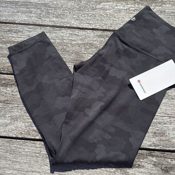 Lululemon Align Pant 25" black Heritage 365 Camo‎ Deep Coal size 8 NWT - Picture 1 of 6